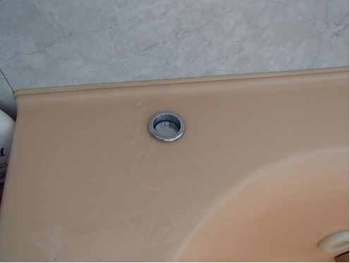 ユニットバス浴槽のポップアップ排水栓の不良