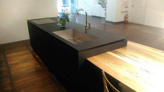 オーダーメイドキッチンならココ！・・・キッチンハウスへ行って来まし  