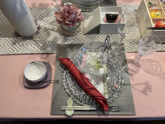 2022桜テーブル④差し色のナプキン